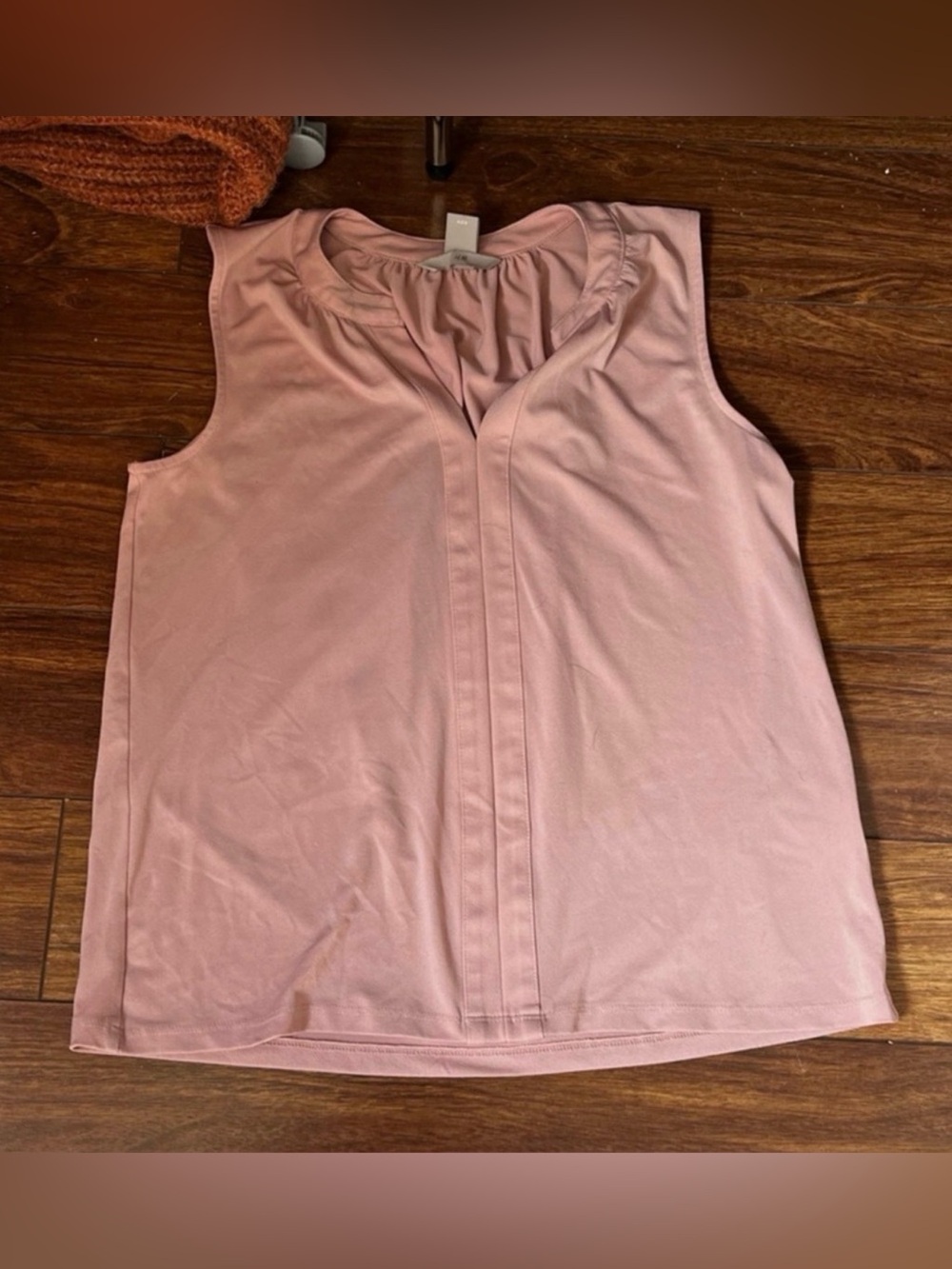 H&M pink sleeveless split-neck blouse size small